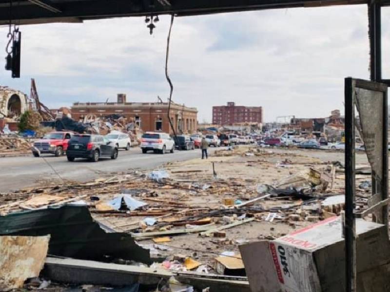 Al menos 50 personas mueres tras el paso del tornado en Kentucky