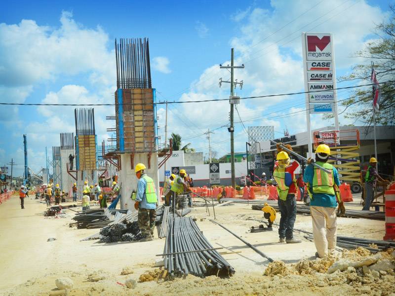 Constructores denuncian cobros altos por trámites en obras públicas