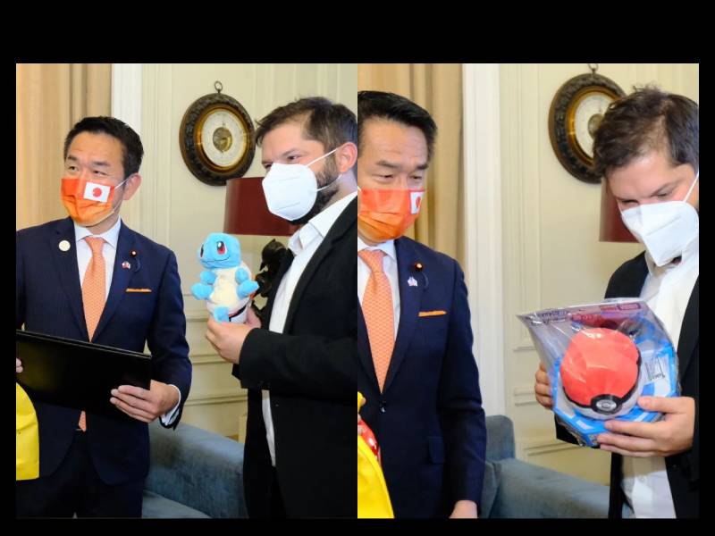 ¡Que Kawaii!, ministro japonés regala un Squirtle a Gabriel Boric