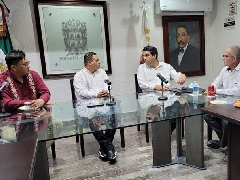 Campeche, pionero en traer doctores cubanos