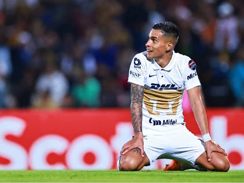 Favio Álvarez deja de ser futbolista de Pumas