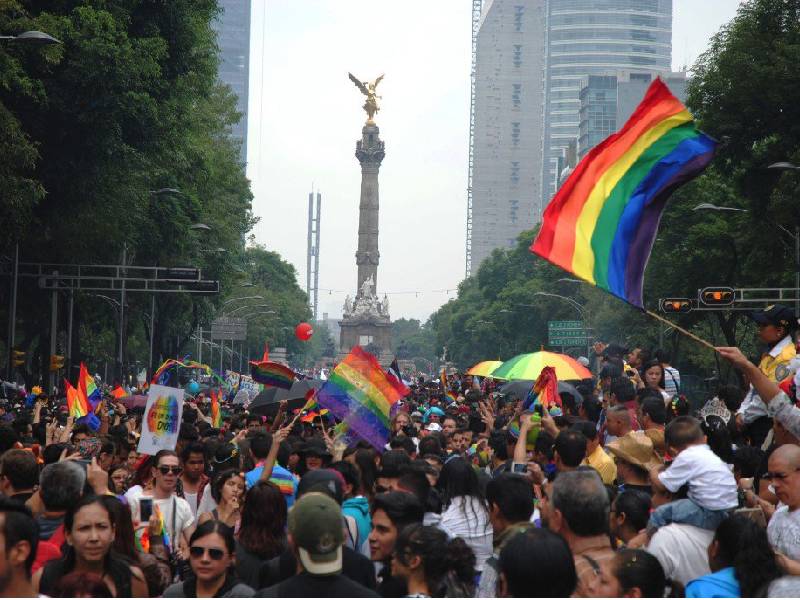 Esperan más de 300 mil asistentes a la marcha del Orgullo; prevén una ocupación hotelera del 80%