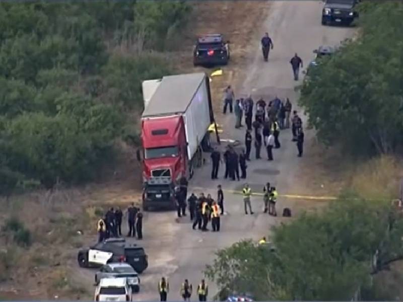 Esto se sabe sobre los migrantes muertos en un camión abandonado en Texas