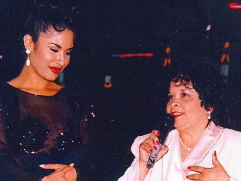 Revelan foto inédita del funeral de Selena Quintanilla