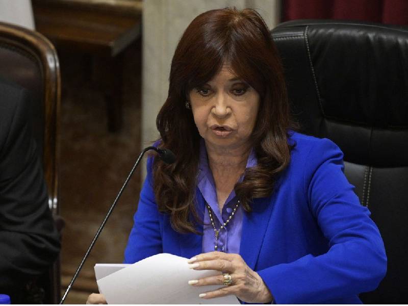 Fiscalía argentina pide 12 años de cárcel a Cristina Fernández