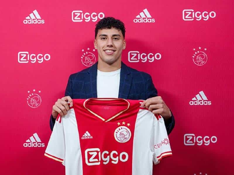 Jorge Sánchez ficha por el Ajax y Edson Álvarez le da la bienvenida