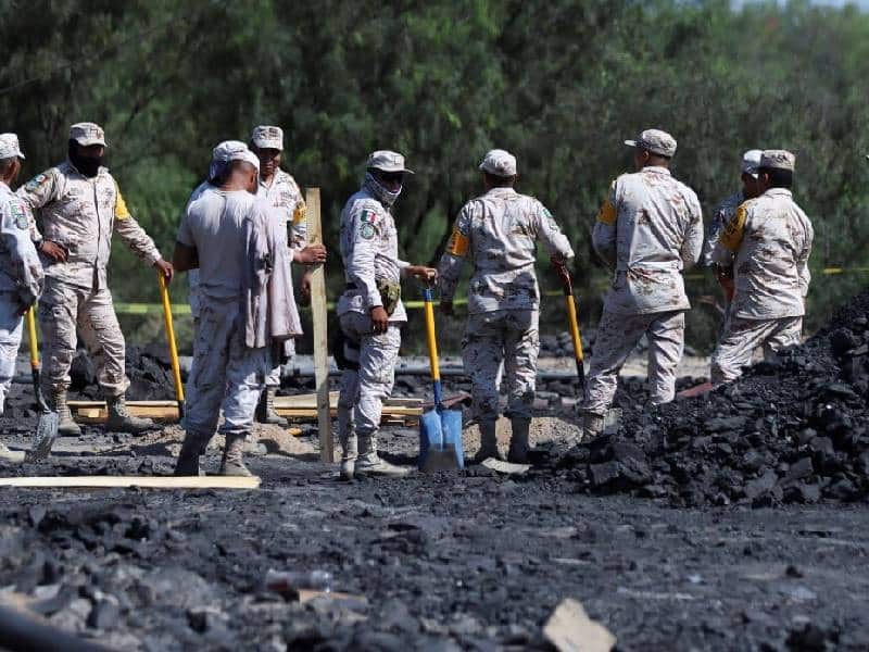 Por lluvias suspenden rescate de mineros en Sabinas, Coahuila