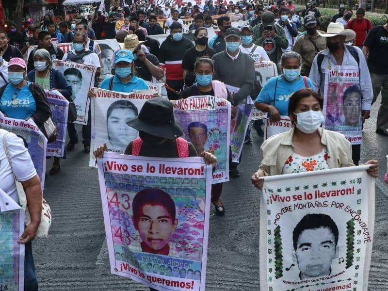 FGR decidirá si hay más implicados en caso Ayotzinapa: AMLO