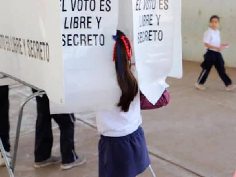 Menores alzan la voz, menores participan en consulta infantil