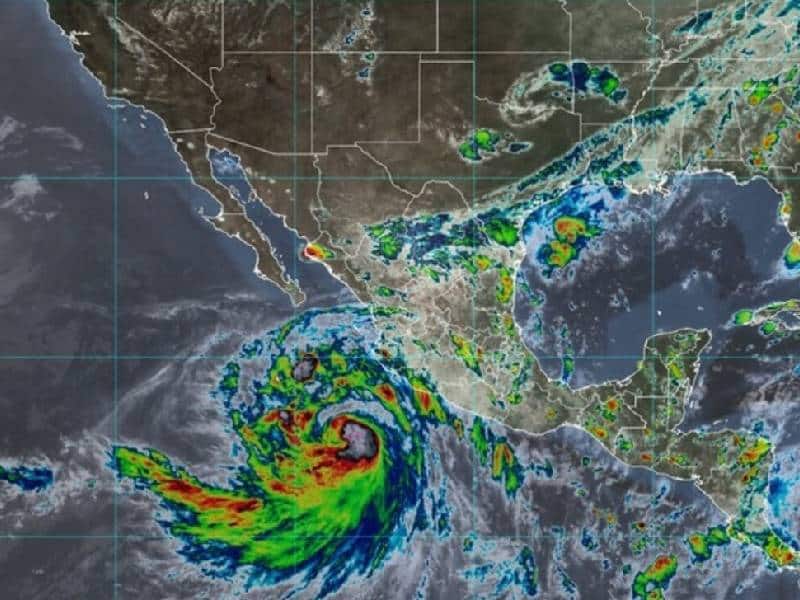 Huracán Kay no tocará tierra; mantendrá lluvias torrenciales en BCS