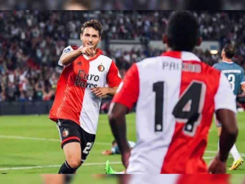 ¡La racha continúa! Santiago Giménez otro gol en la Europa League