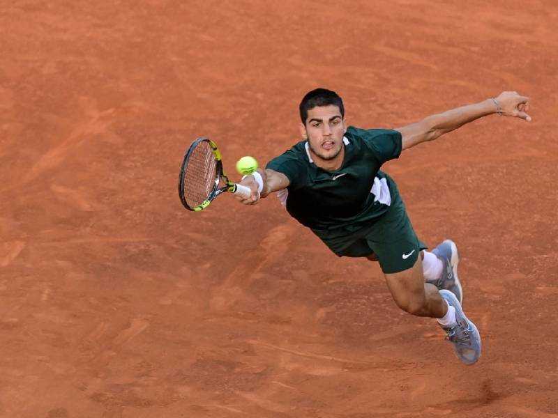 Carlos Alcaraz es derrotado en primera ronda del Torneo de Astaná en Kazajistán