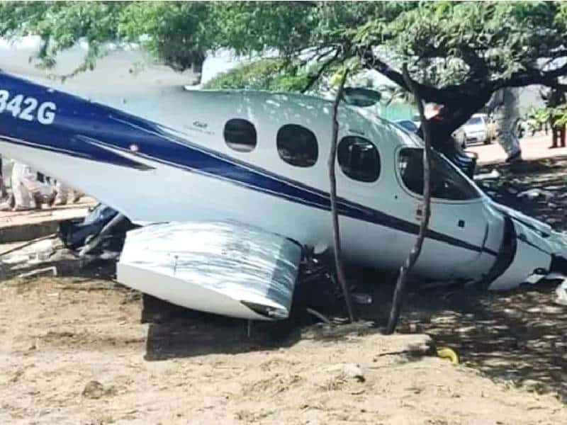 Niño fallece tras ser embestido por una avioneta en Colombia