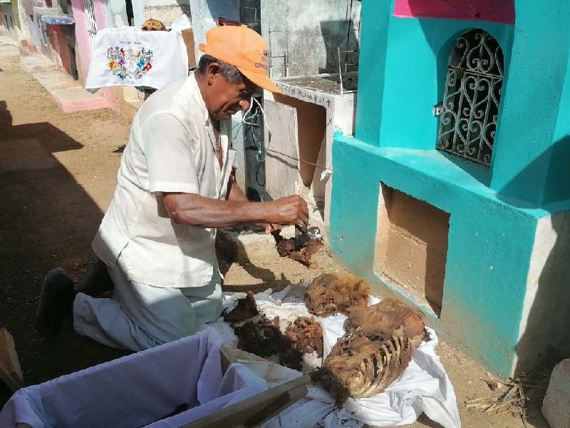 Limpia de huesos en Pomuch