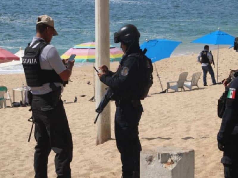 James Bond región Acapulco: ¡Se tirotean en motos acuáticas!