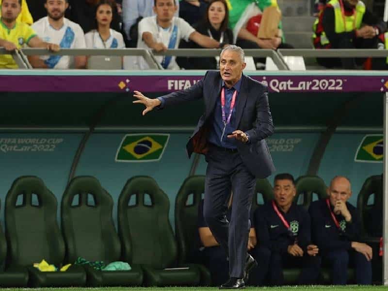 Tite se despide de Brasil con una “derrota dolorosa” pero en “paz”