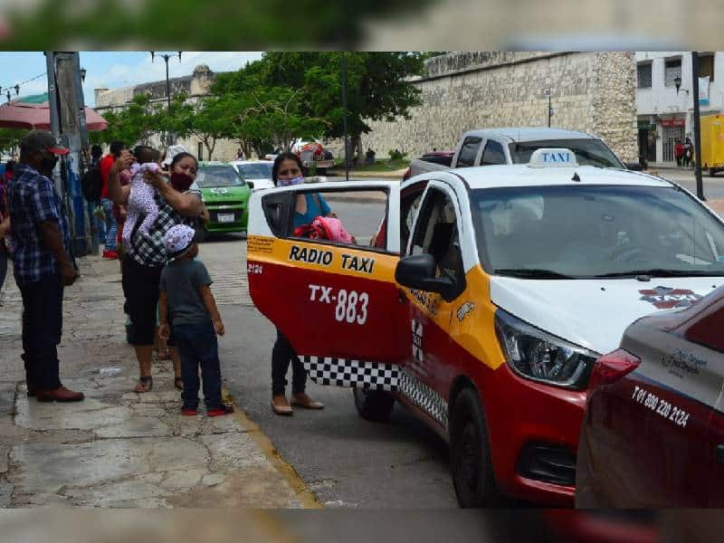 Taxistas quieren incrementar el precio en  las tarifas 