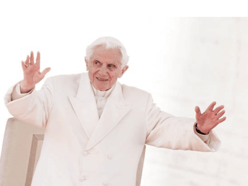 El expontífice Benedicto XVI está “muy enfermo”, dice el papa Francisco