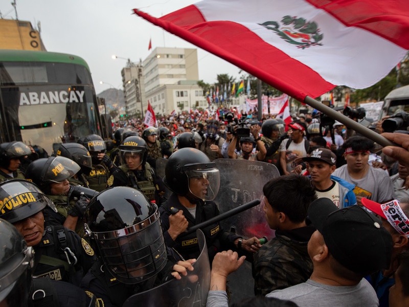 El Embajador de México en ese país, Pablo Monroy Conesa, advirtió que no han podido coordinar traslados para poder evacuarlos a nuestro país debido al cierre de aeropuertos y bloqueos carreteros