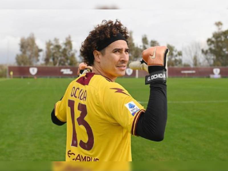 Memo Ochoa debuta en el Salernitana; le anotaron 2 goles