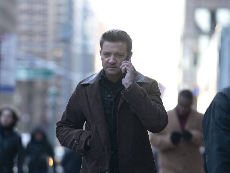 Jeremy Renner, actor de Marvel, se accidenta con un quitanieves; lo reportan grave pero estable