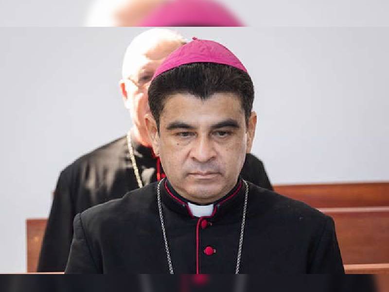 Él es Rolando Álvarez, obispo encarcelado en Nicaragua por oponerse a su gobierno