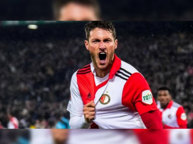 ¡La locura! Santiago Giménez enciende las redes con su gol ante el Ajax