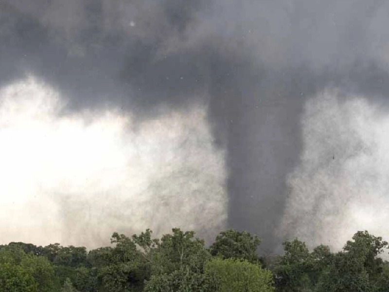 Por frente frío, se prevén lluvias muy fuertes y posibles tornados en varios estados