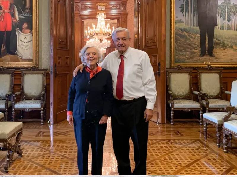 Celebra AMLO entrega de medalla Belisario Domínguez a Elena Poniatowska