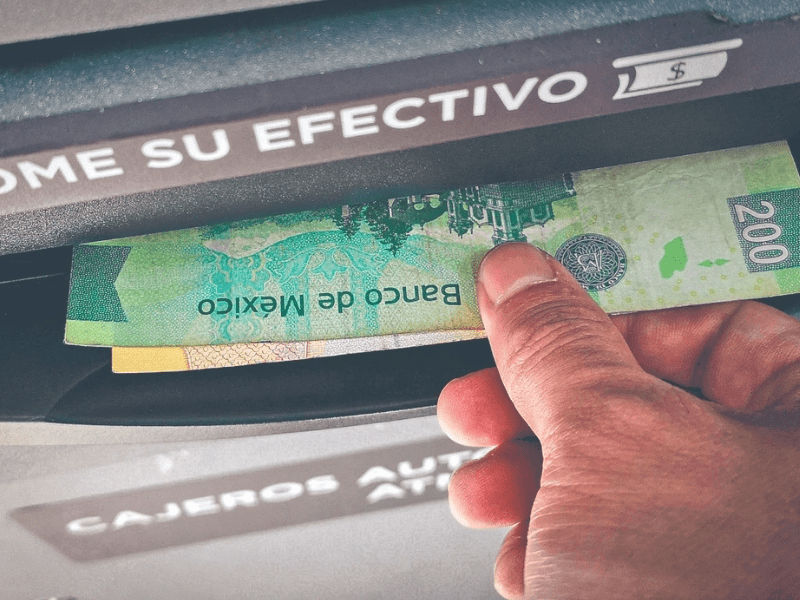 Uno de cada 5, destina 50% de salario a deudas