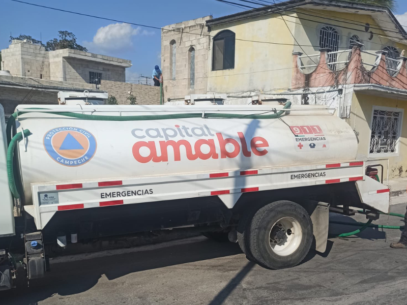 Campeche se queda sin luz y agua; llevan cuatro días sin los servicios