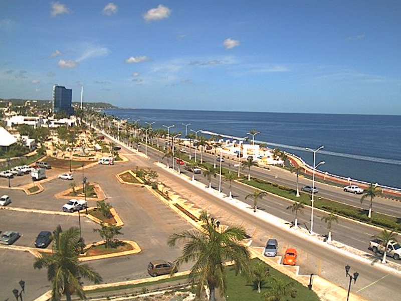 Clima en Campeche día soleado con fuertes vientos