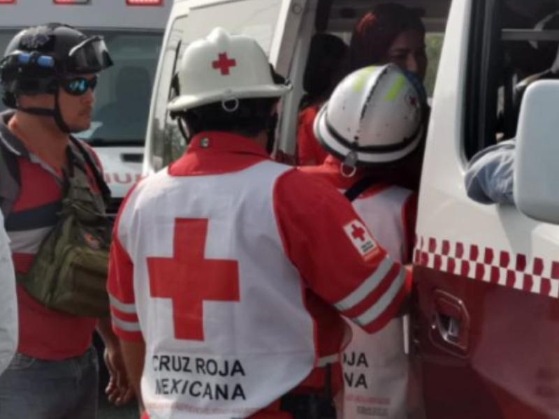 Colisión en Ciudad del Carmen deja 4 pasajeros heridos en combi colectiva