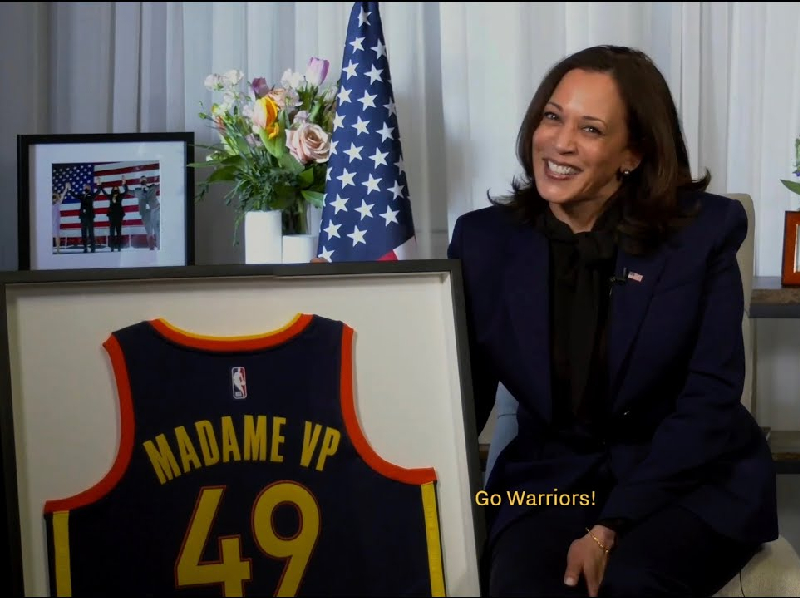 ¿Qué tiene que ver Kamala Harris con el Lakers-Warriors de la NBA? Te lo decimos