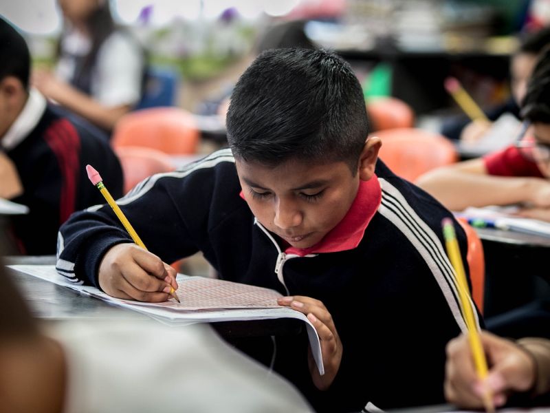 SEP reducirá horario de clases ante ola de calor en México