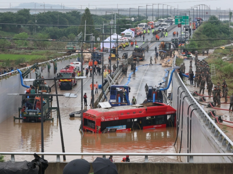 Inundaciones azotan ciudades de Corea del Sur