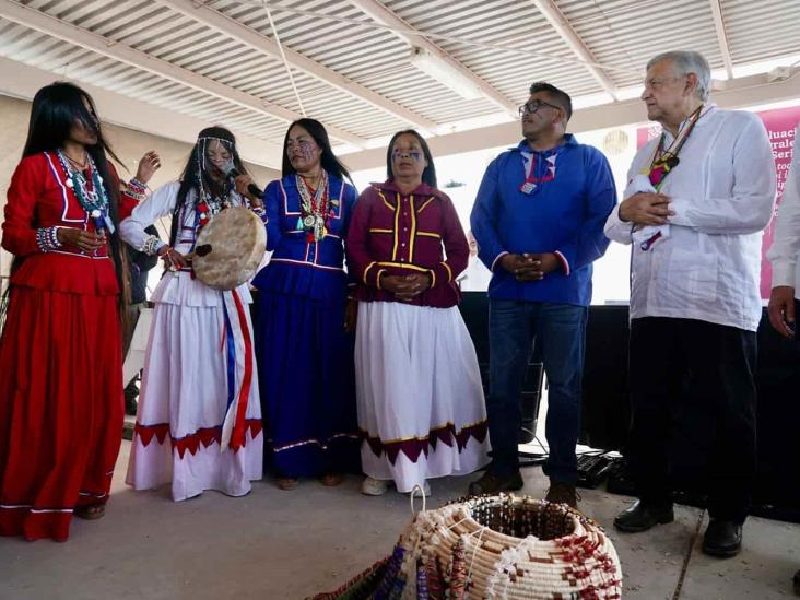 AMLO evalúa avances en caminos entre Sonora y Chihuahua