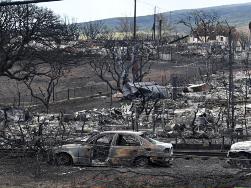 Condado de Maui demanda a compañía eléctrica por letal incendio en Hawái