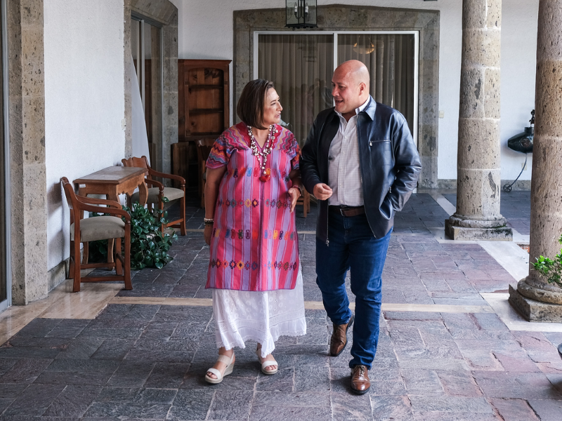Xóchitl Gálvez se reúne con Enrique Alfaro