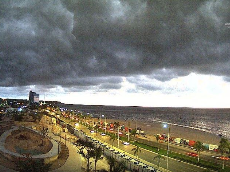 Clima Campeche cielo nublado y tormentas todo el día