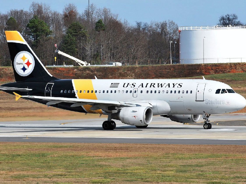 Avión de los Steelers aterriza de emergencia en Kansas City