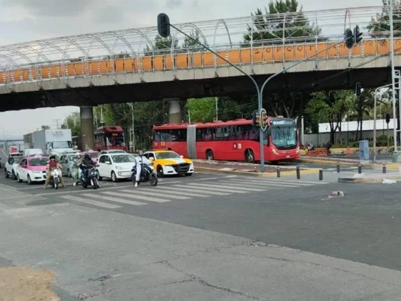 Tras siete horas de bloqueo liberan Cámara de Diputados y vialidades