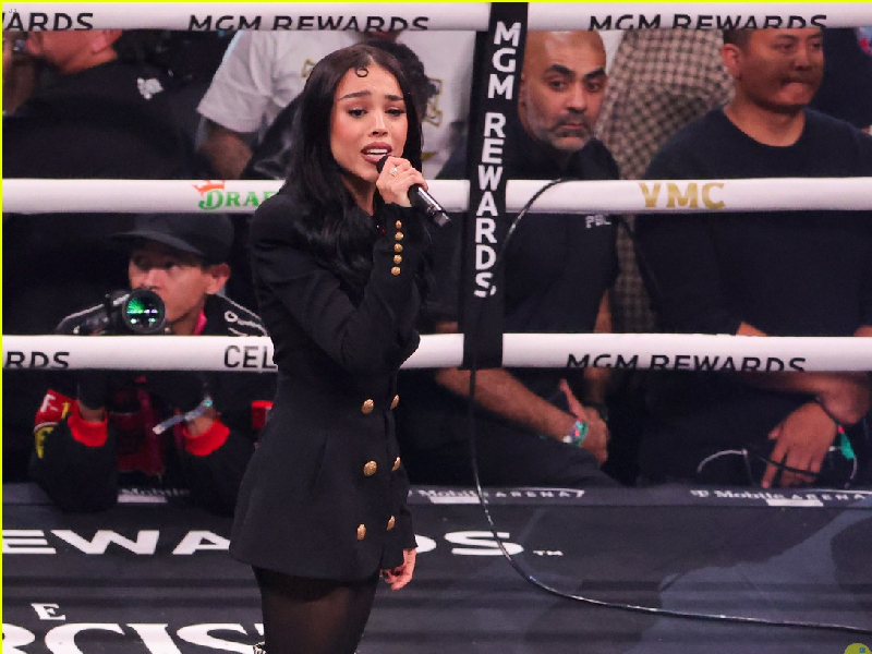 Danna Paola habla de su participación en la pelea del Canelo