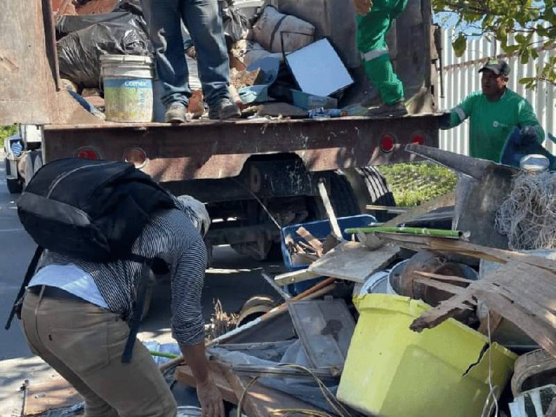 Siguen los programas de descacharrización contra el dengue